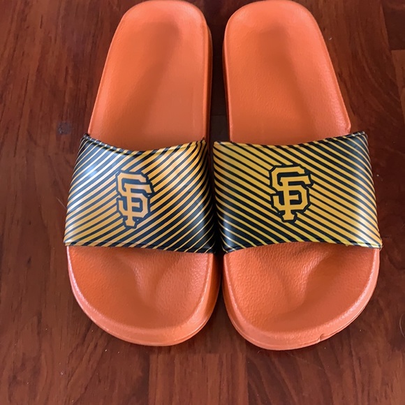 Slides Shoes - Picture 2 of 5